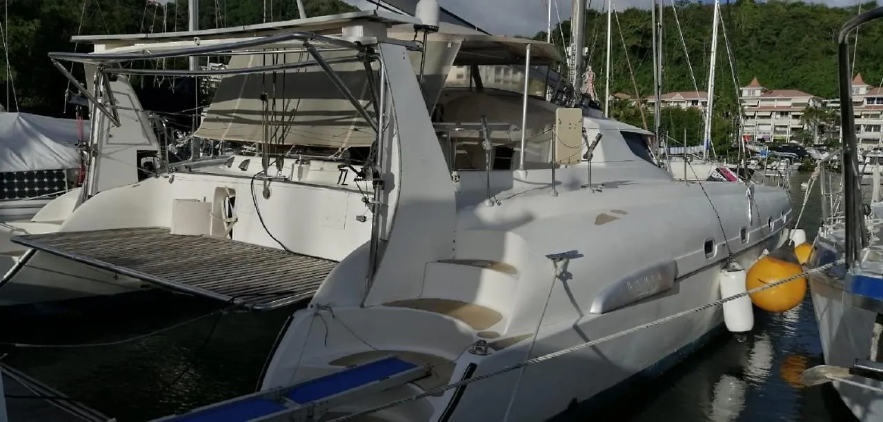 Botel Imagine972 Martinique Bateau Hotel A Quai Le Marin 3 Cabines 3 Salles De Bains 6 Pers Maxi