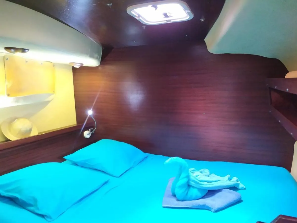 Imagine972 Martinique Bateau Hotel A Quai Le Marin 3 Cabines 3 Salles De Bains 6 Pers Maxi 0*,