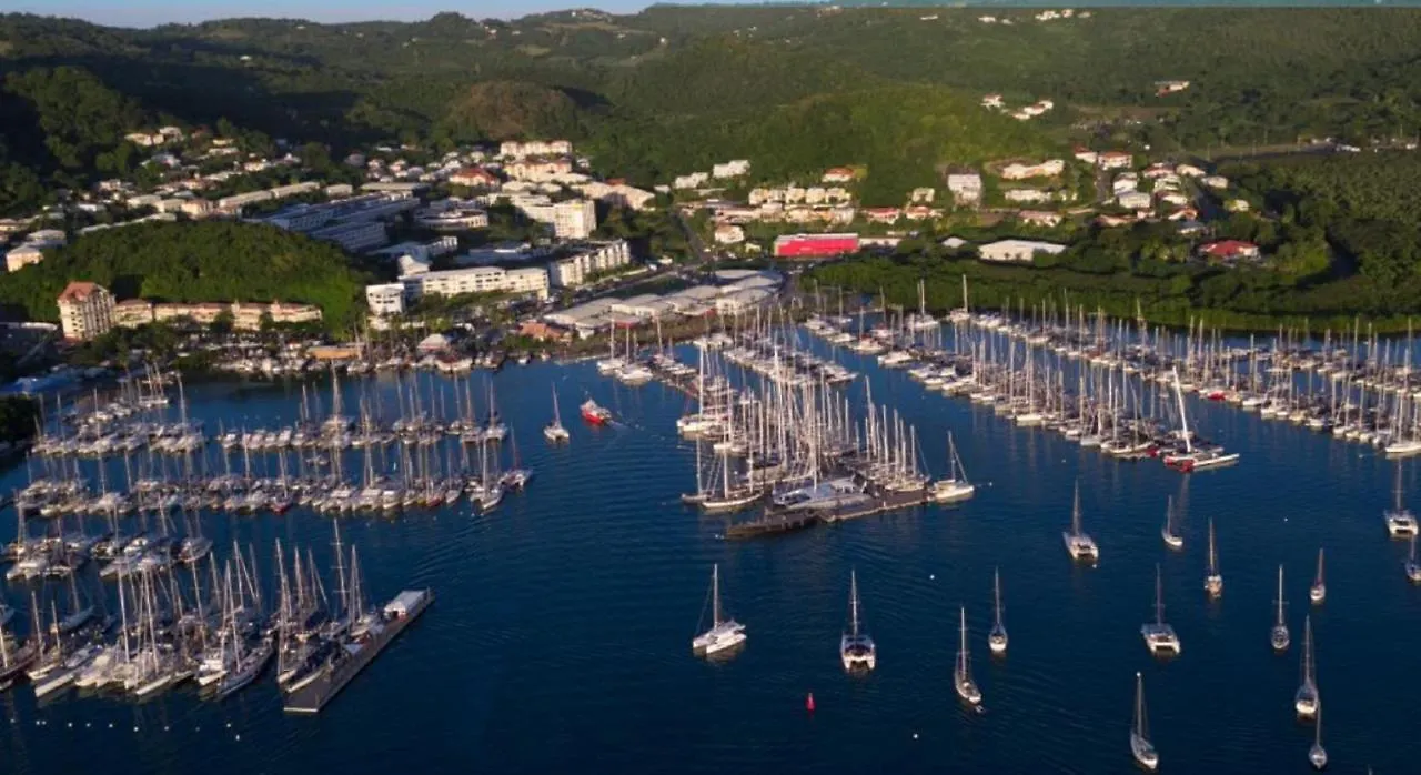 Imagine972 Martinique Bateau Hotel A Quai Le Marin 3 Cabines 3 Salles De Bains 6 Pers Maxi Botel