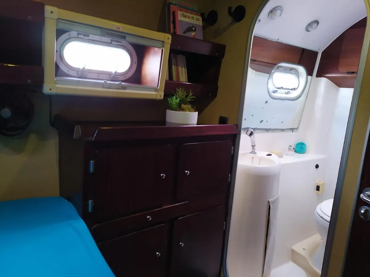 Imagine972 Martinique Bateau Hotel A Quai Le Marin 3 Cabines 3 Salles De Bains 6 Pers Maxi Botel