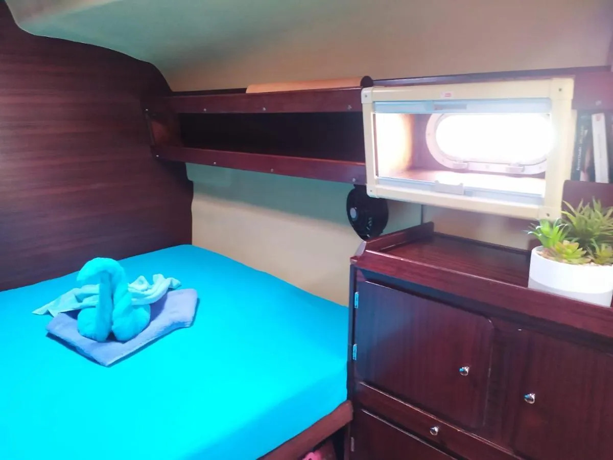 Imagine972 Martinique Bateau Hotel A Quai Le Marin 3 Cabines 3 Salles De Bains 6 Pers Maxi Martinique