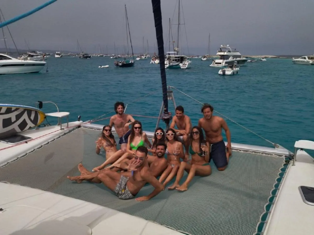 Imagine972 Martinique Bateau Hotel A Quai Le Marin 3 Cabines 3 Salles De Bains 6 Pers Maxi Botel
