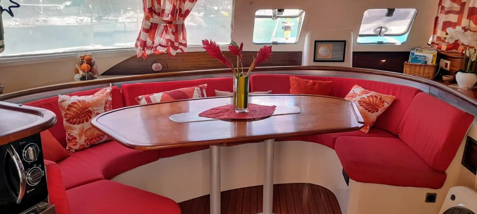 Botel Imagine972 Martinique Bateau Hotel A Quai Le Marin 3 Cabines 3 Salles De Bains 6 Pers Maxi